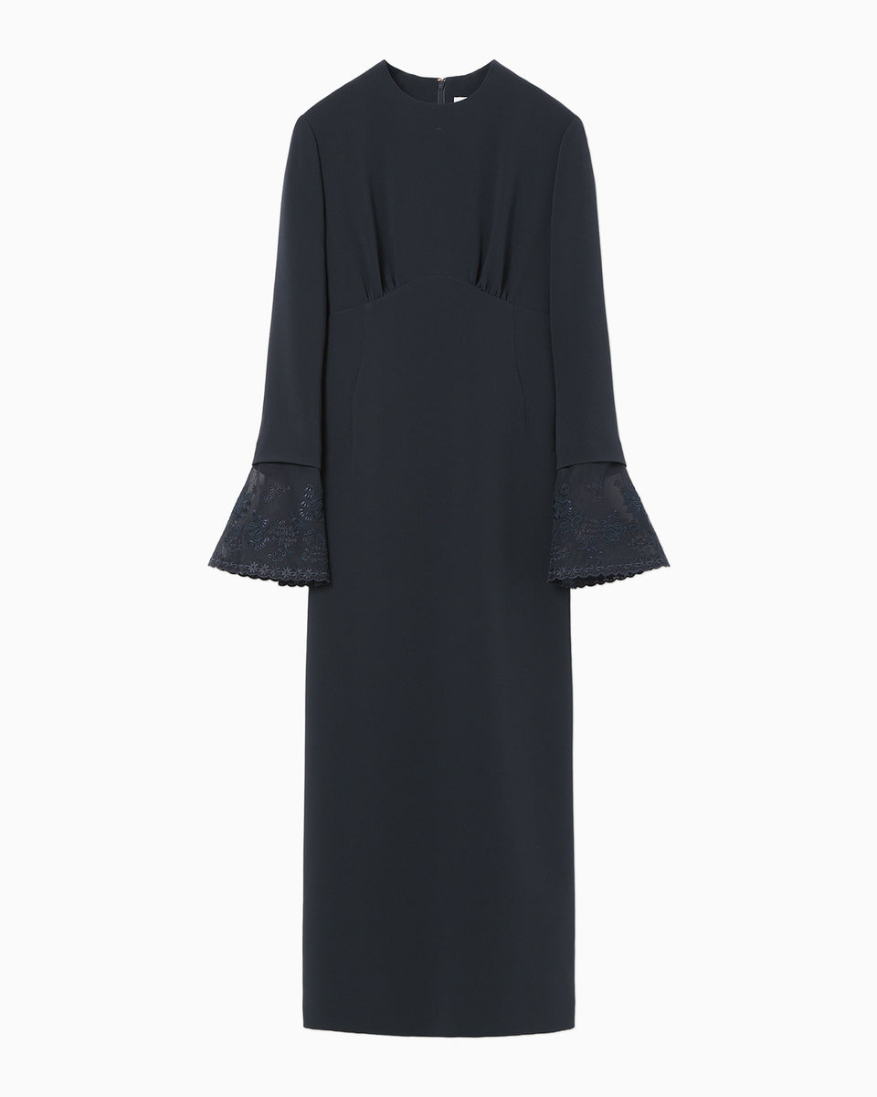 【新品】Embroidery Cuffs I-Line Dress Mame Kurogouchi】Back Satin Crepe Georgette Embroidered Cuffs I