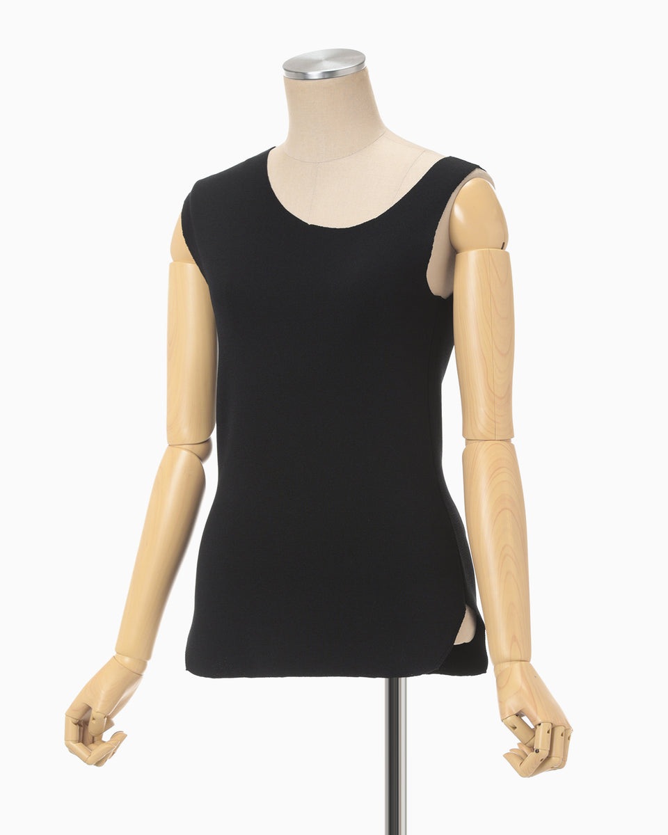 Asymmetric Neck Knitted Sleeveless Top - black - Mame Kurogouchi