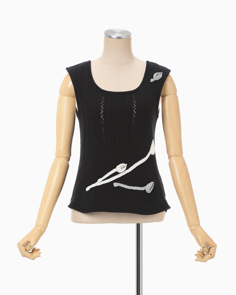 3D Floral Motif Sleeveless Knit Top - black - Mame Kurogouchi