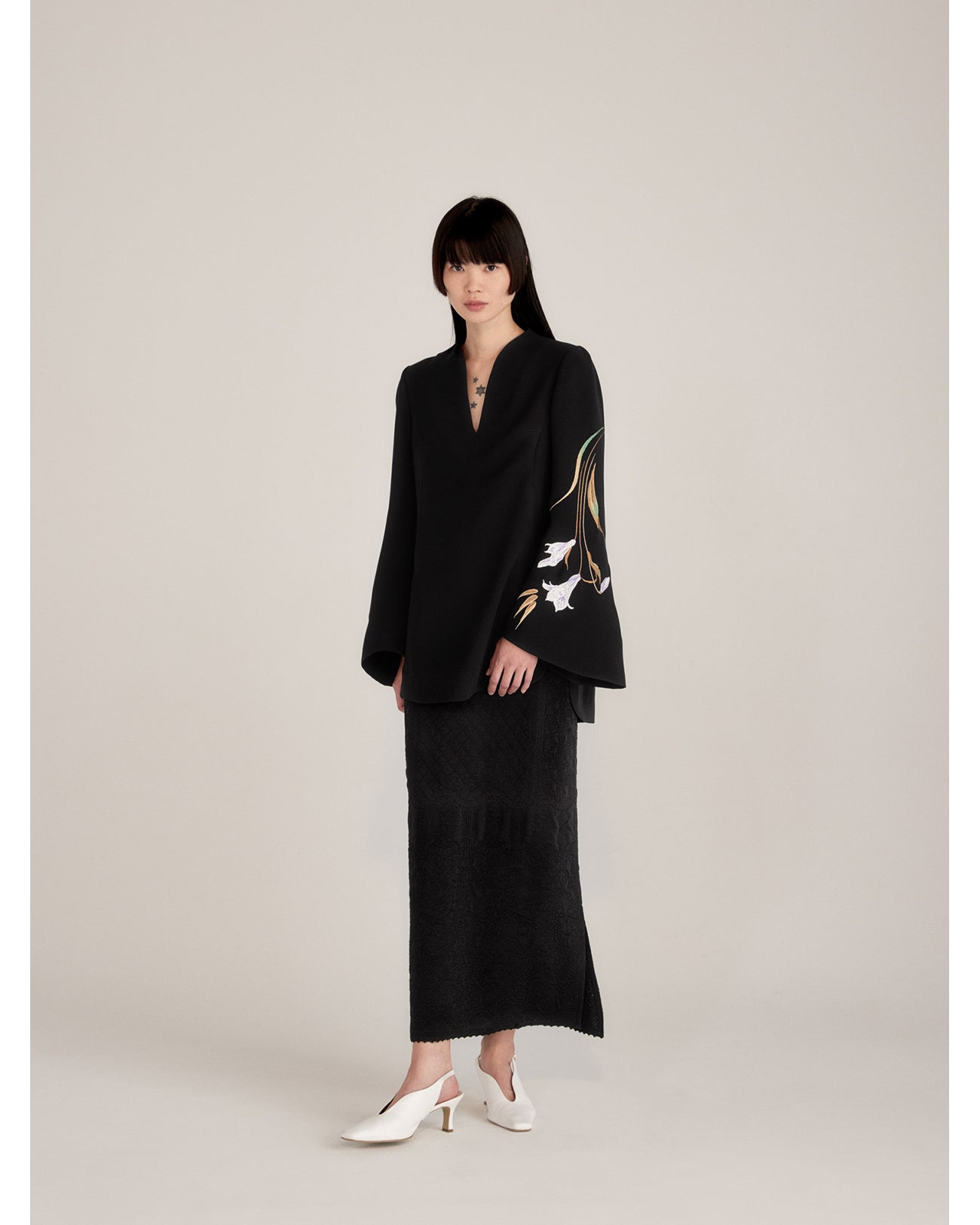 Floral Jacquard Knitted I-Line Skirt - black