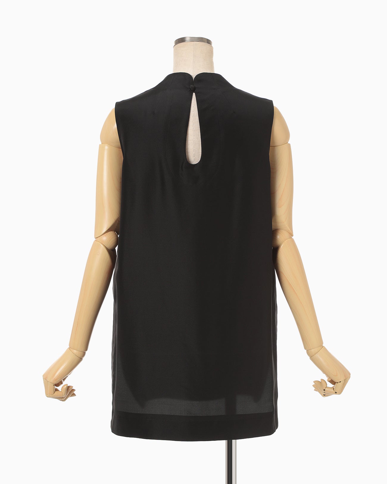 Basic Silk Sleeveless Top - black - Mame Kurogouchi