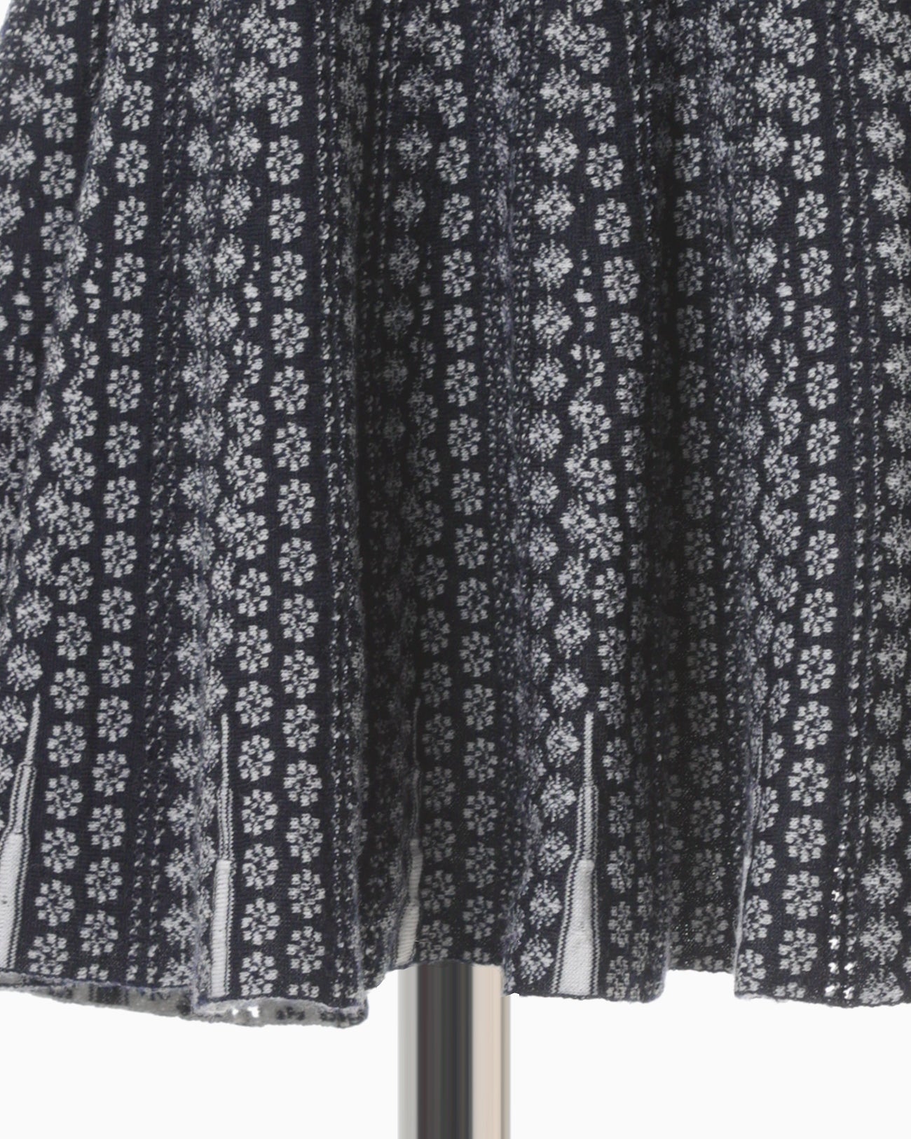 "Mishima Karatsu" Small Floral Pattern Knitted Skirt - navy