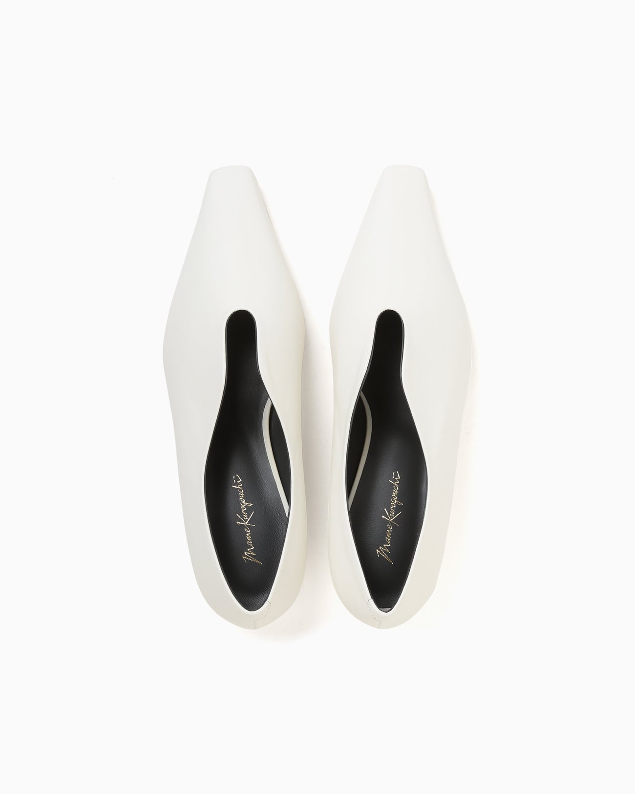 Curved Line Low Heel Pumps - white