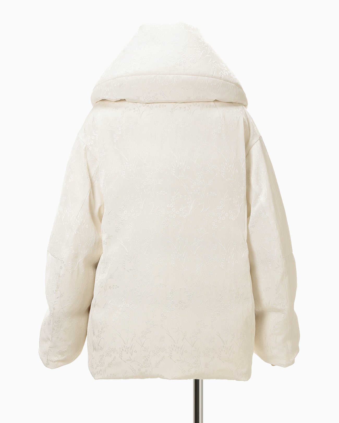 マメ クロゴウチ ラグジュアリー ダウンジャケット コレクション Floral Jacquard Rounded Down Jacket - ecru - Mame Kurogouchi