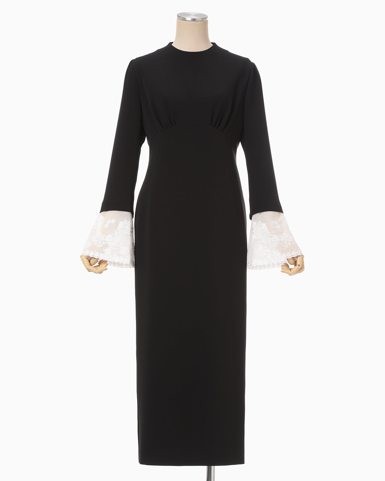 Triacetate Georgette Embroidered Cuffs I-Line Dress - black