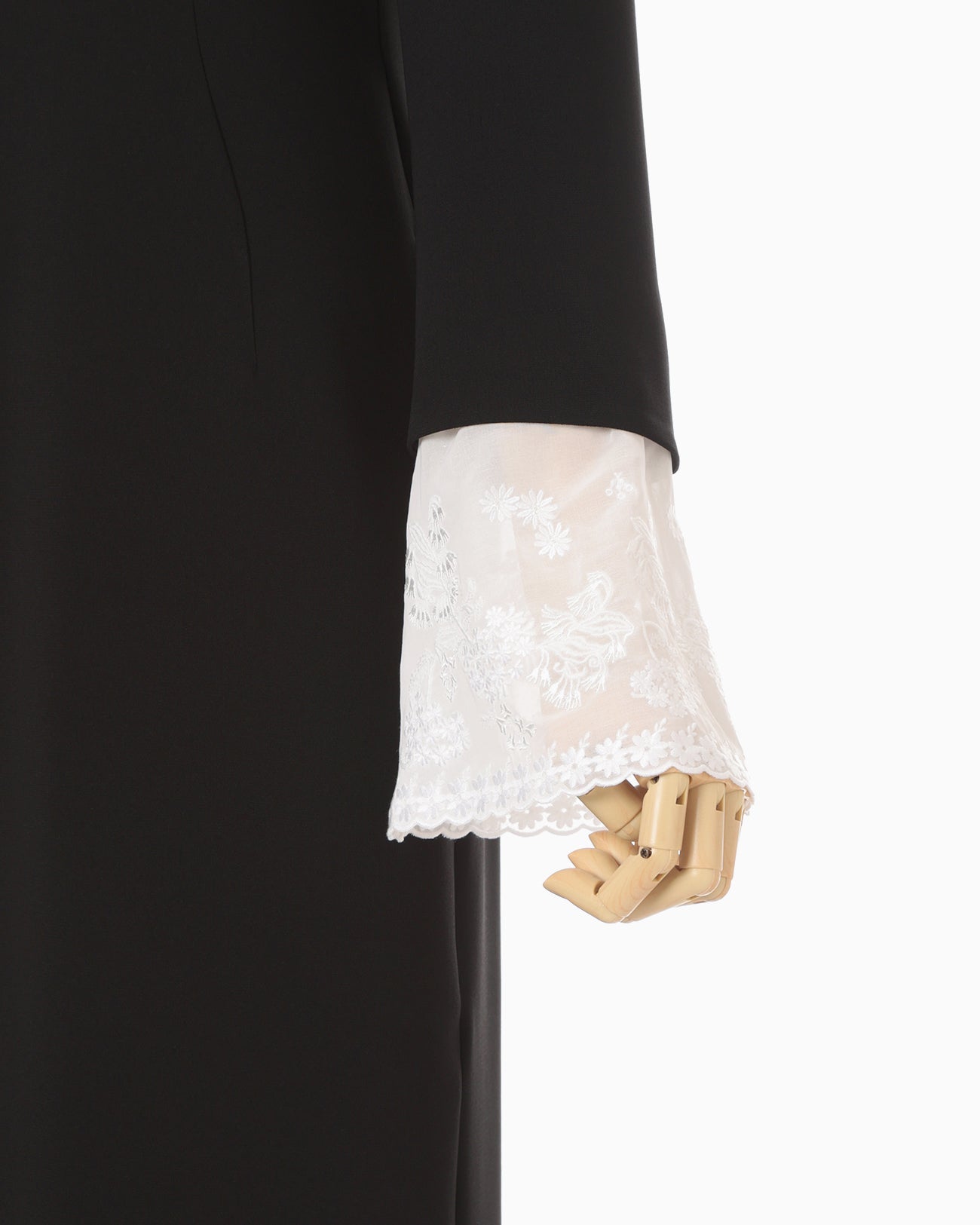 Triacetate Georgette Embroidered Cuffs I-Line Dress - black