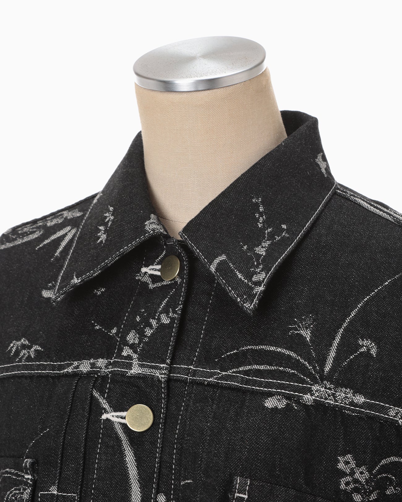 Nature Pattern Jacquard Short Denim Jacket - black