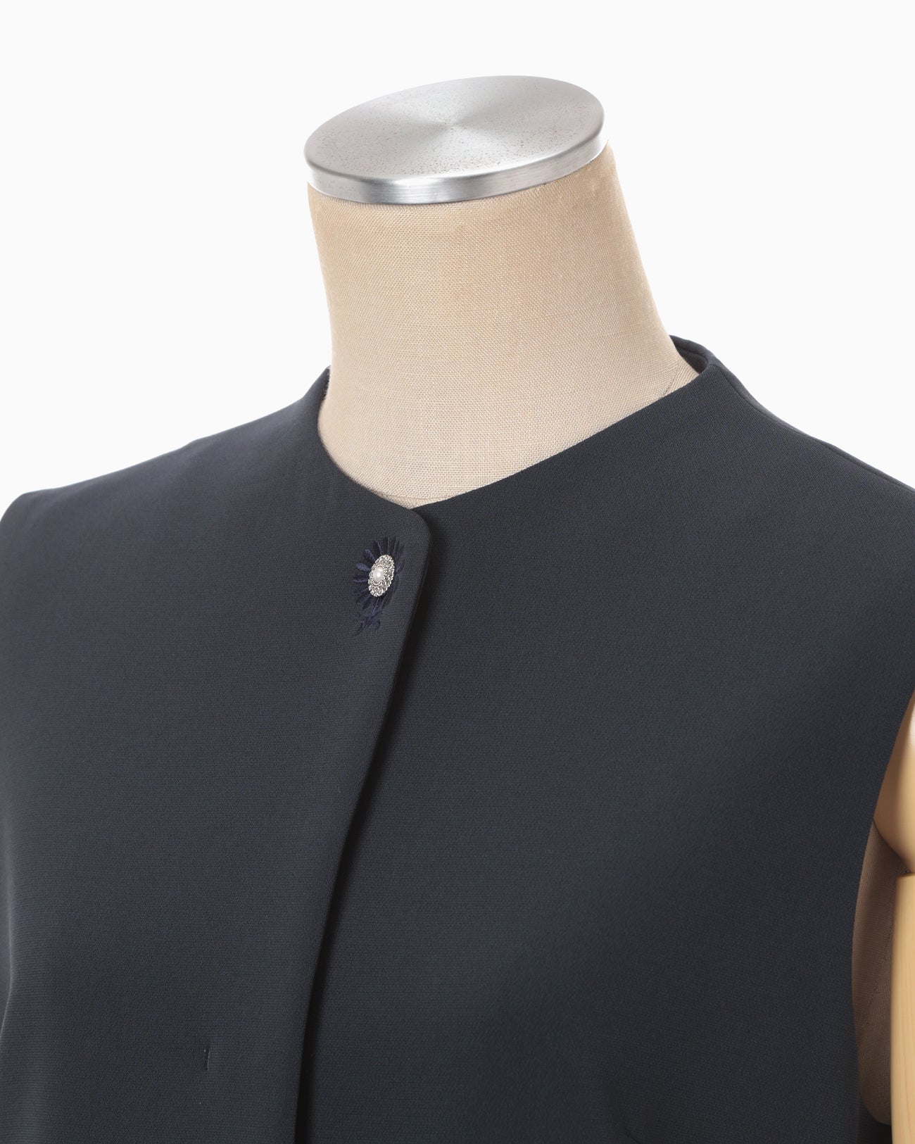 【新品未使用】mame Embroidered Buttonholes Vest Acetate Polyester Embroidered