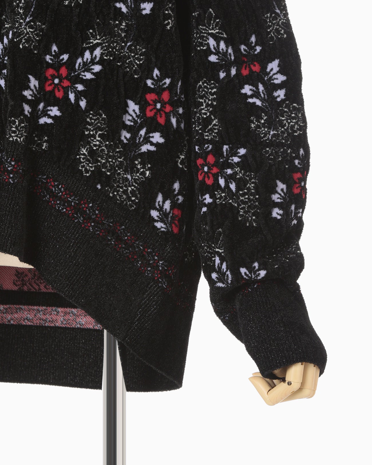Floral Motif Chenille Knited Top - black