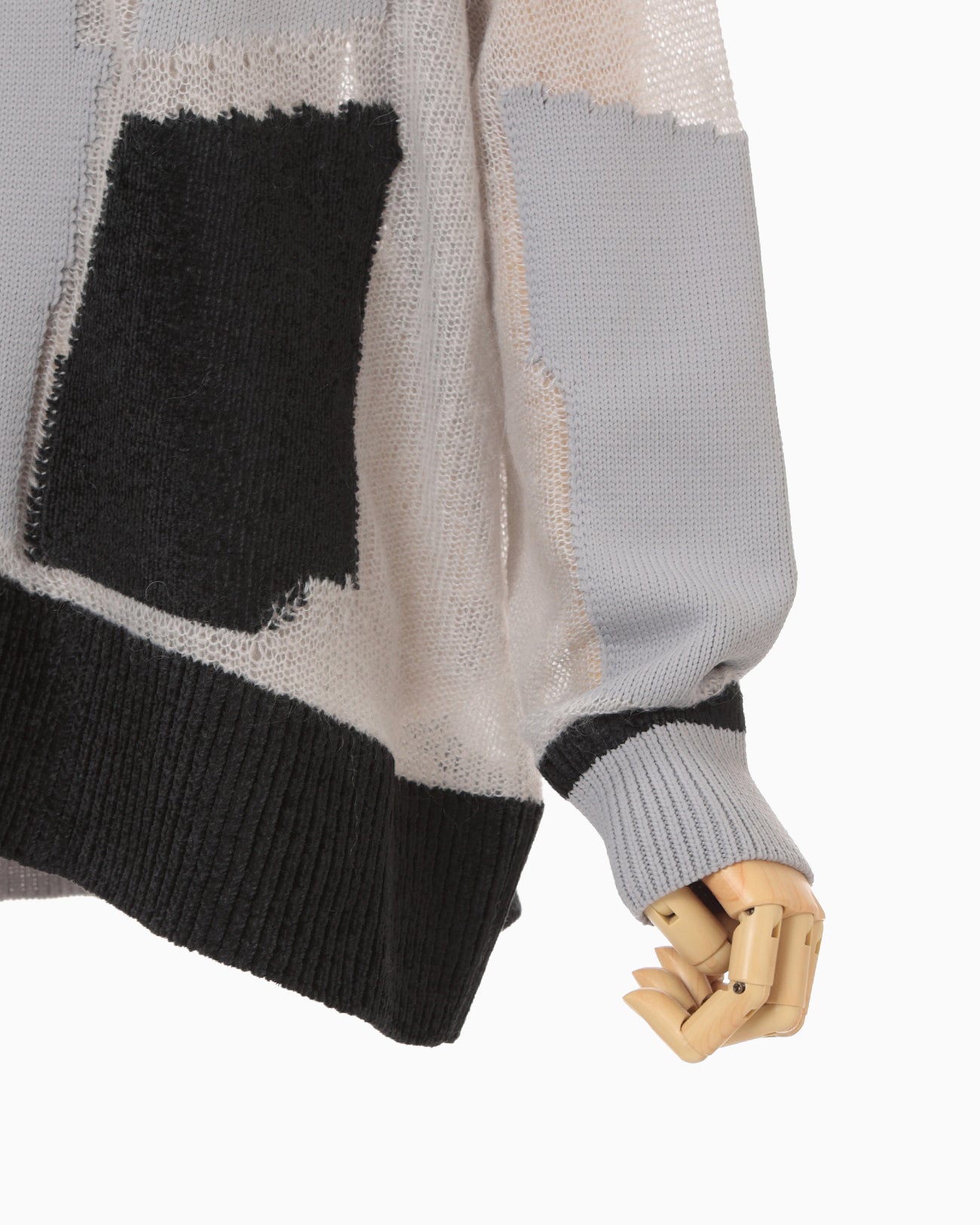 "Katachi" Motif Knited Top - grey