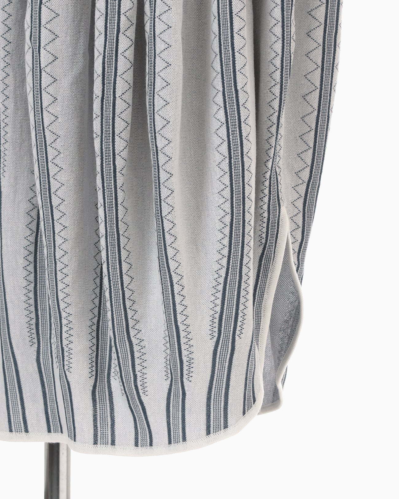 Asymmetric Knitted Volume Skirt - grey
