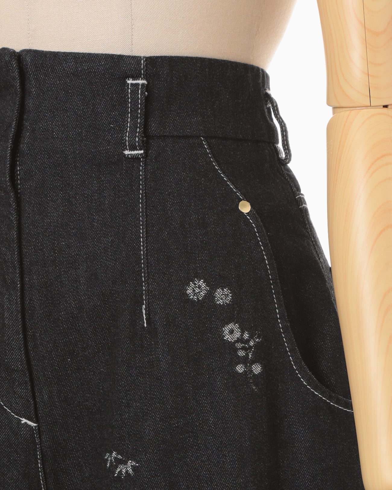 Nature Pattern Jacquard Wide Leg Jeans - black