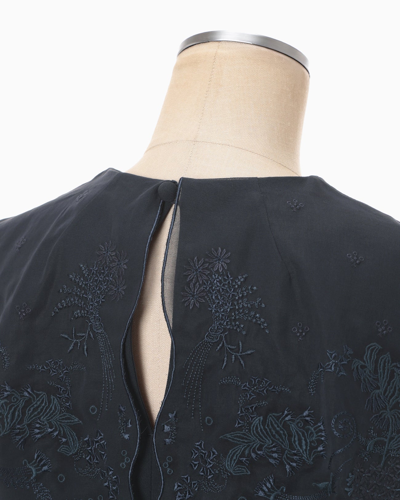 Triacetate Georgette Embroidery Collar Top - navy - Mame Kurogouchi