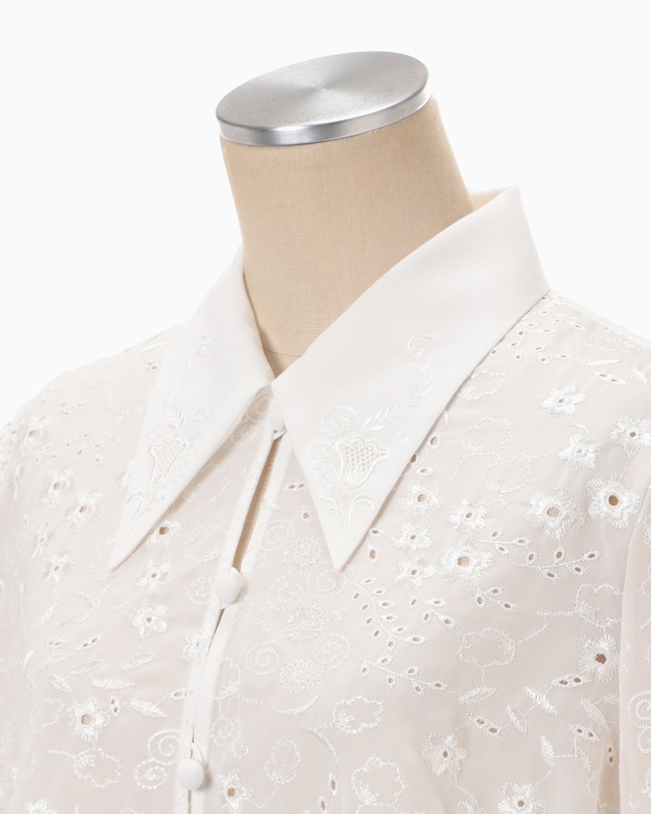 Triacetate Georgette Floral Embroidery Top - white - Mame Kurogouchi