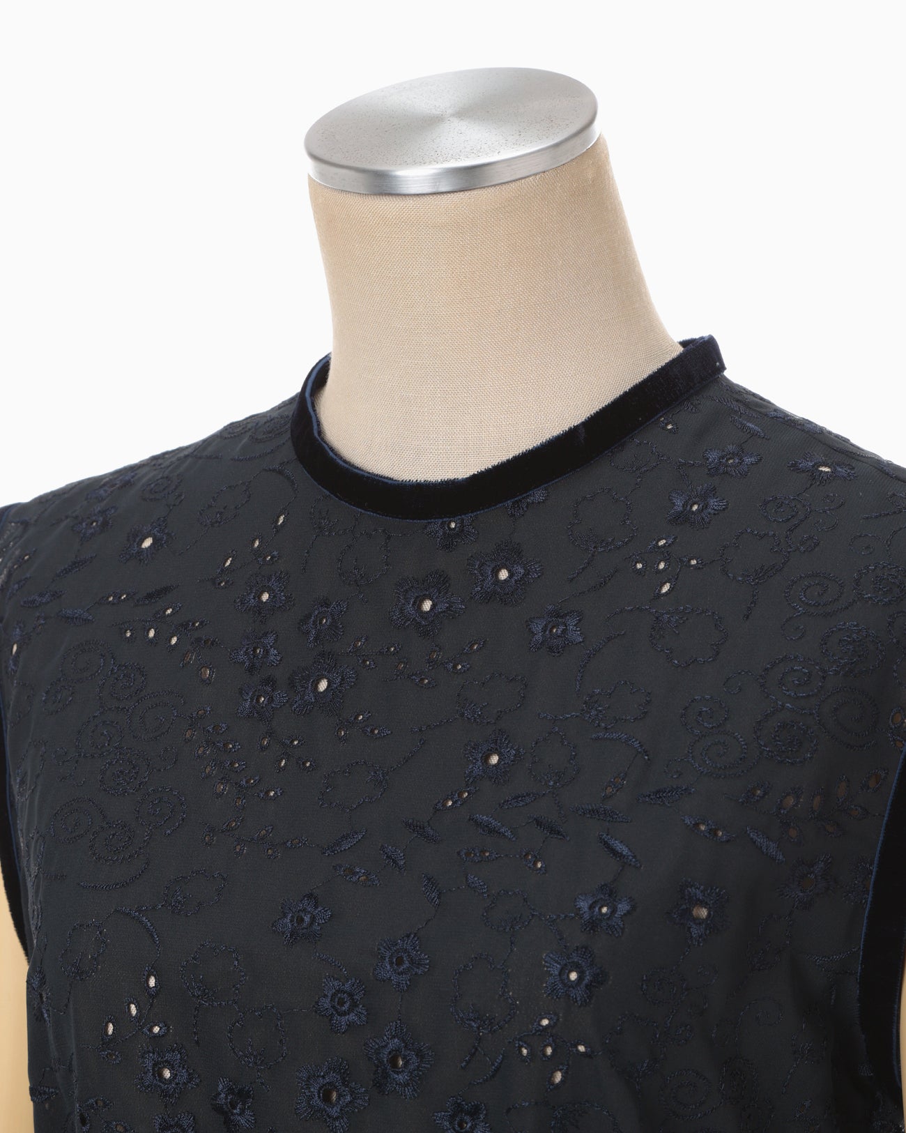 Triacetate Georgette Floral Embroidery Sleeveless Top - navy 