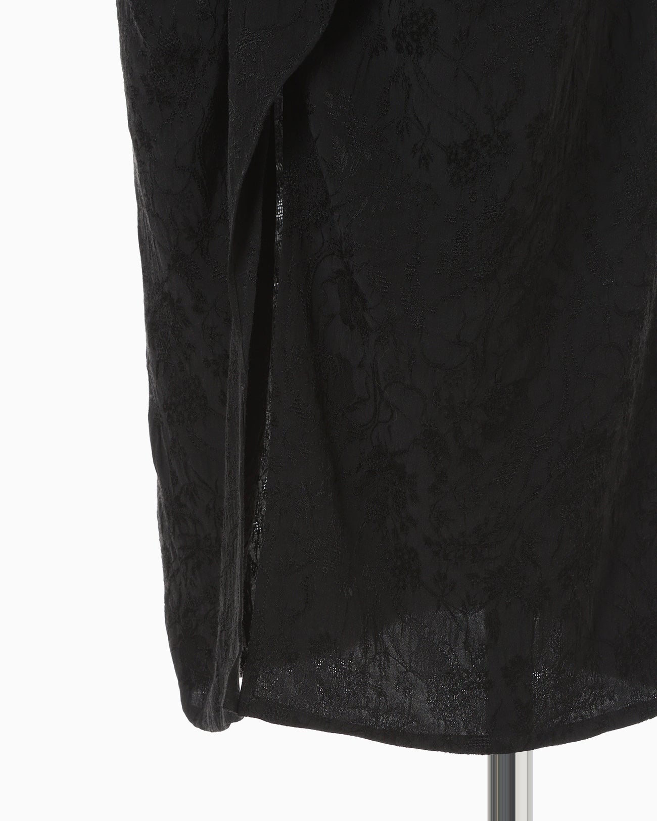 Floral Jacquard Back Drape Skirt - black