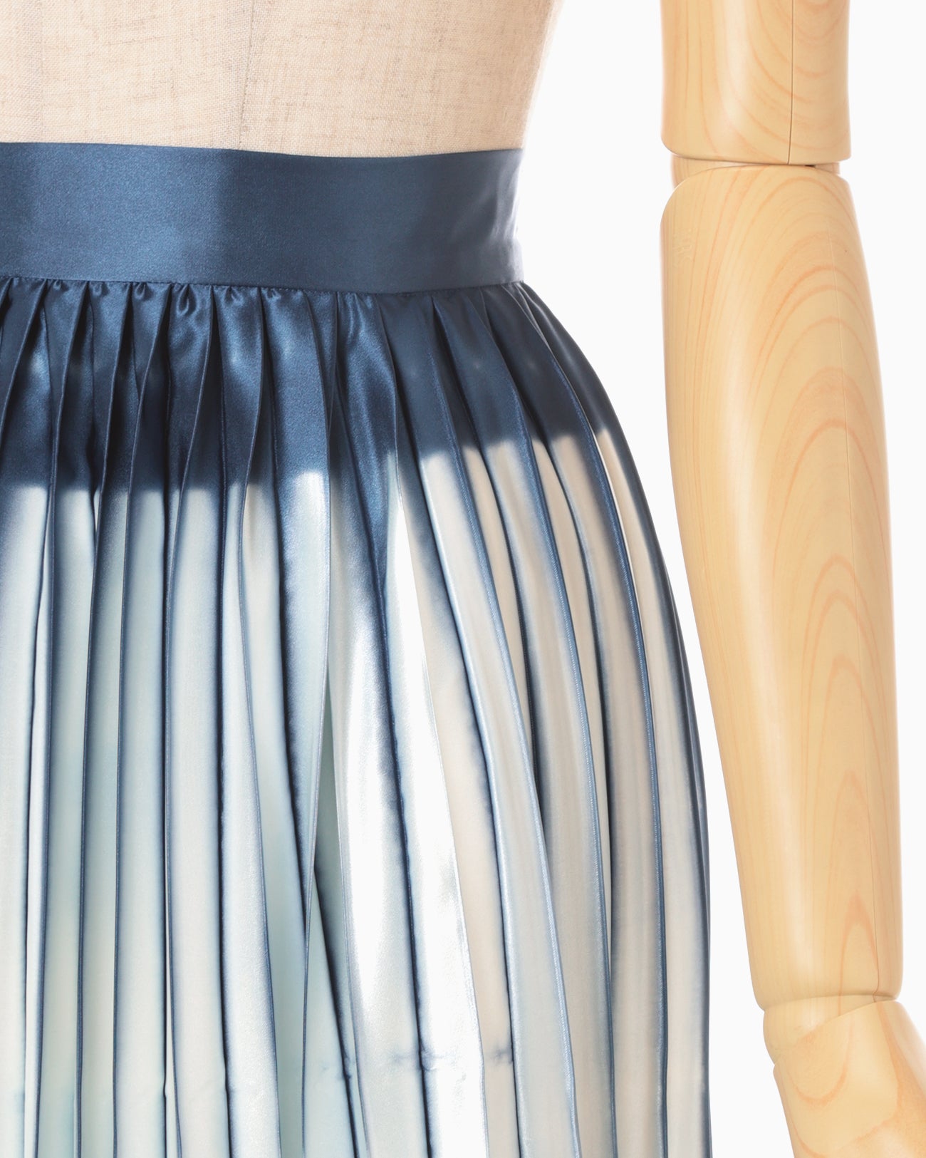 Itajime Shibori Pleated Skirt - navy