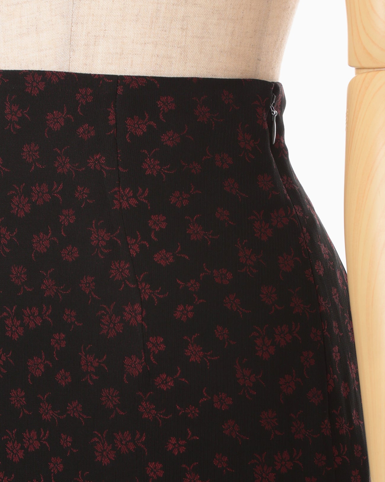 Cupro Triacetate Floral Jacquard Skirt - black × black