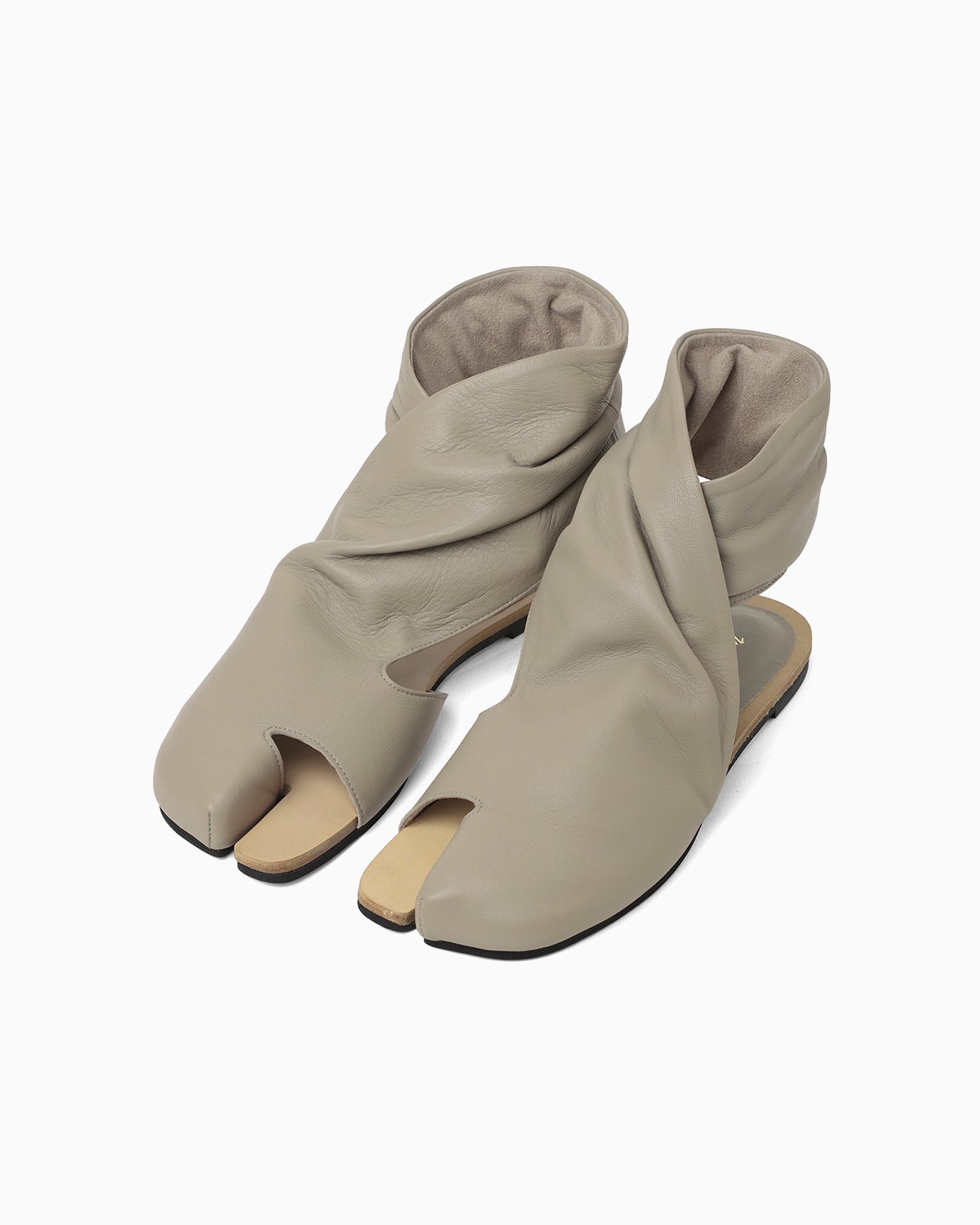 Sheep Leather Tabi Sandals - beige