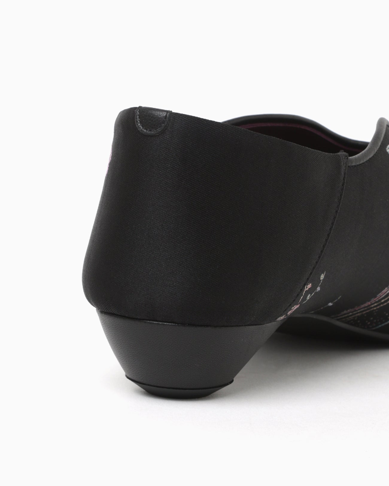 Curved Line Low Heel Nature Pattern Babouche Shoes - black