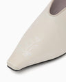 Curved Line Low Heel Nature Pattern Babouche Shoes - ecru