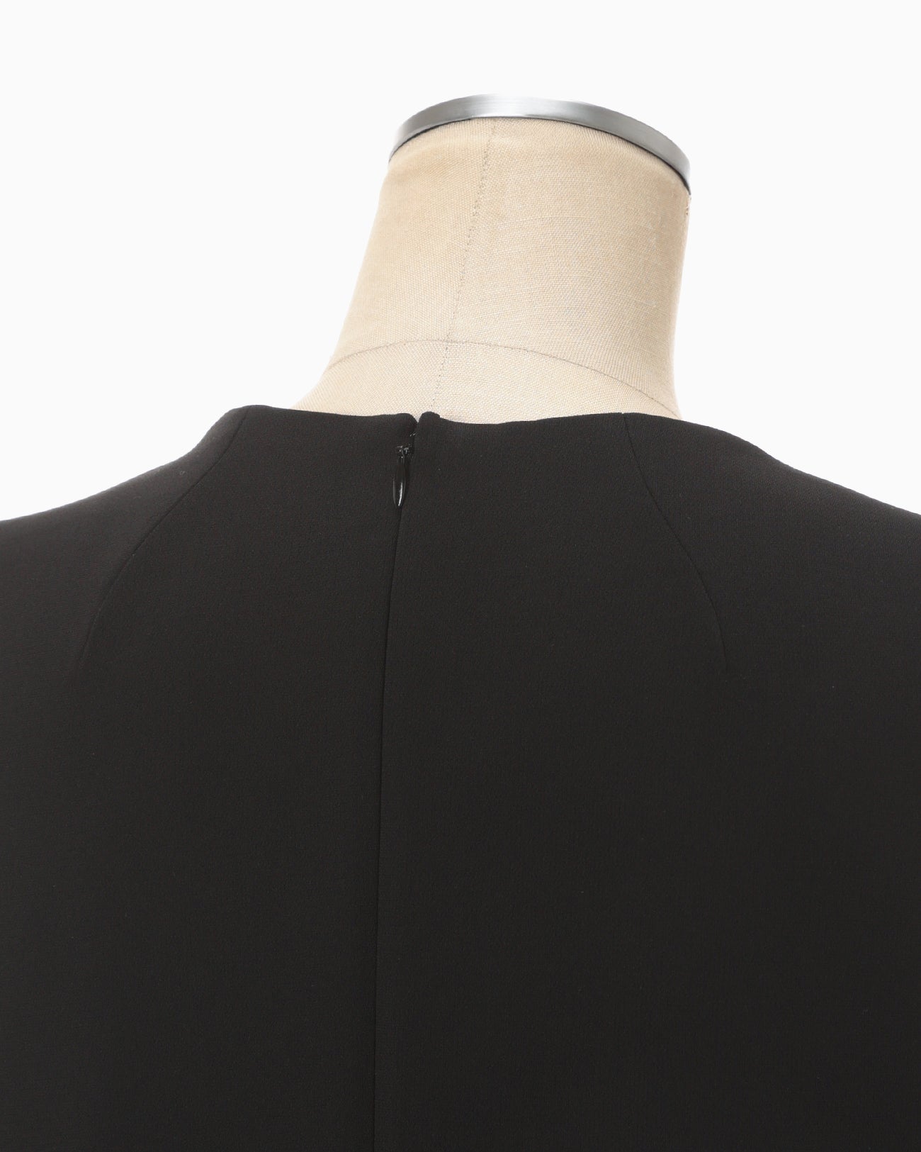 Triacetate Polyester Plunged Sleeveless Dress - black