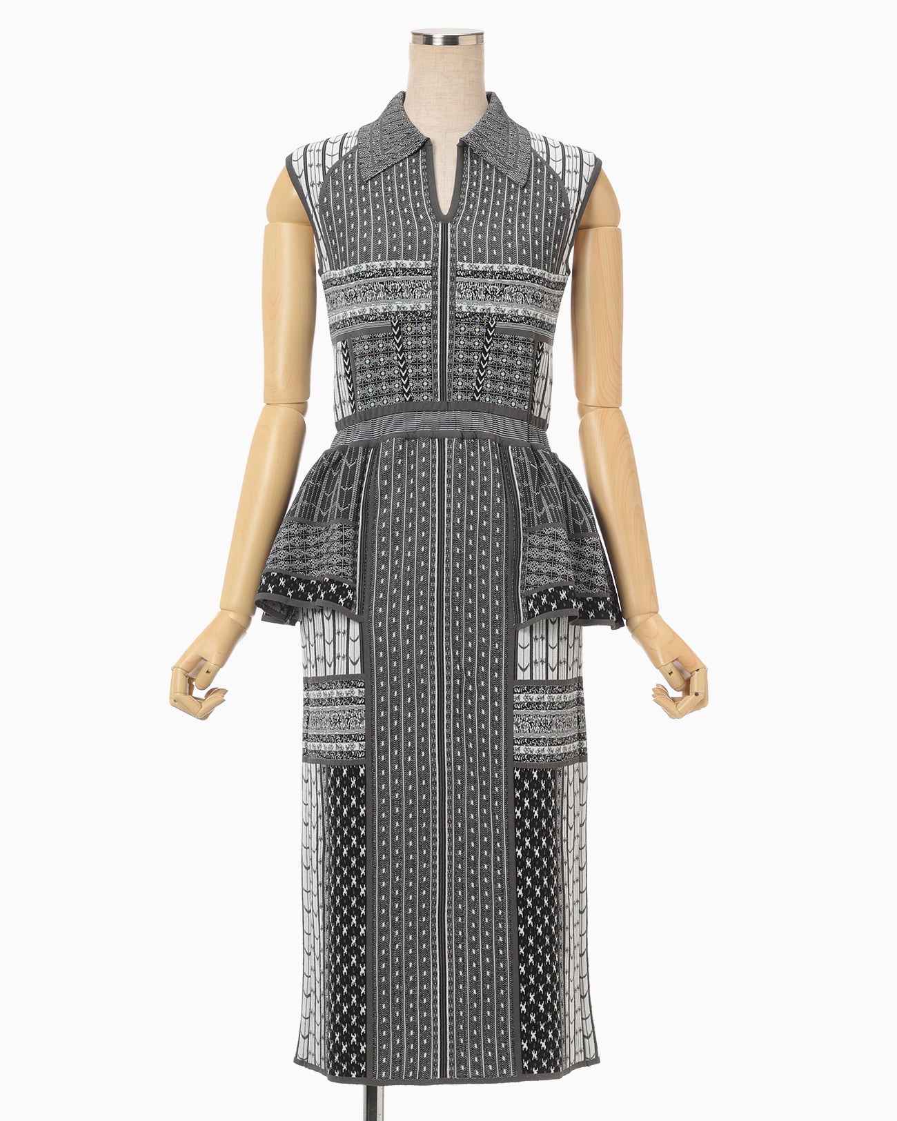 Geometric Pattern Knitted Dress - grey