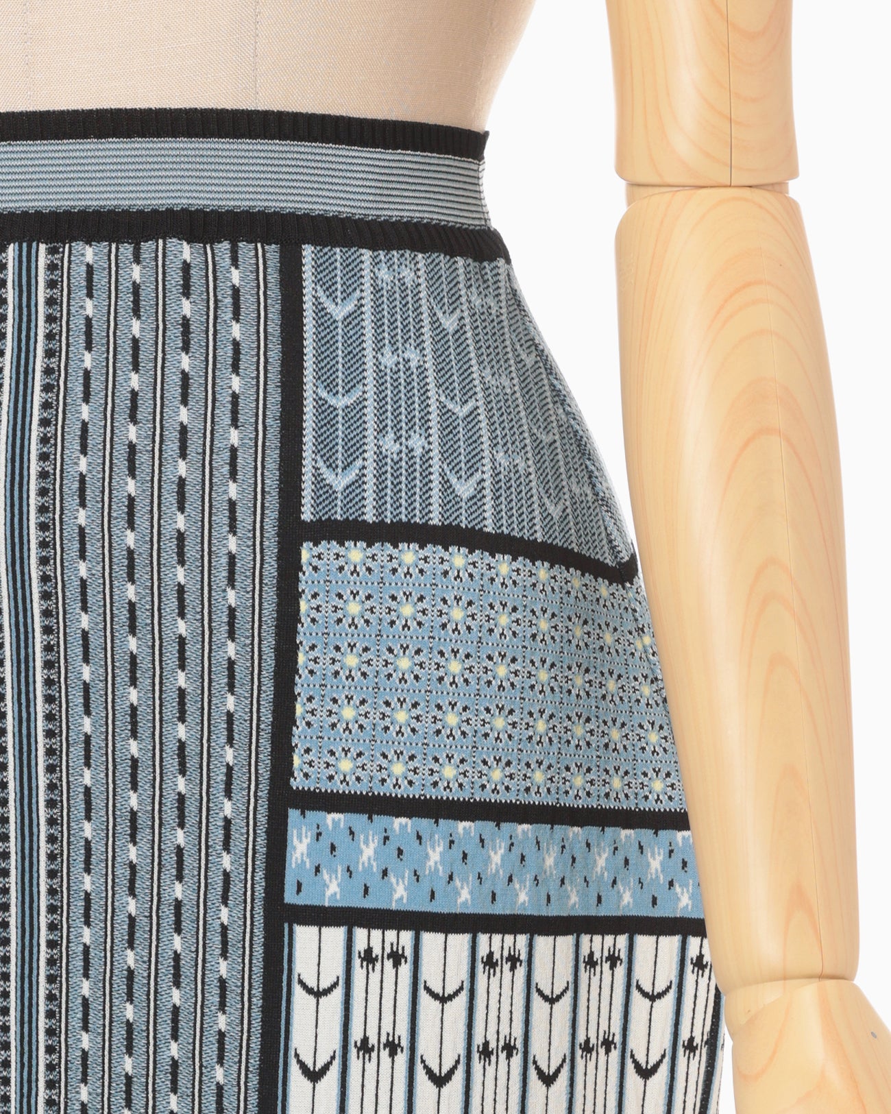 Geometric Pattern Knitted Skirt - blue