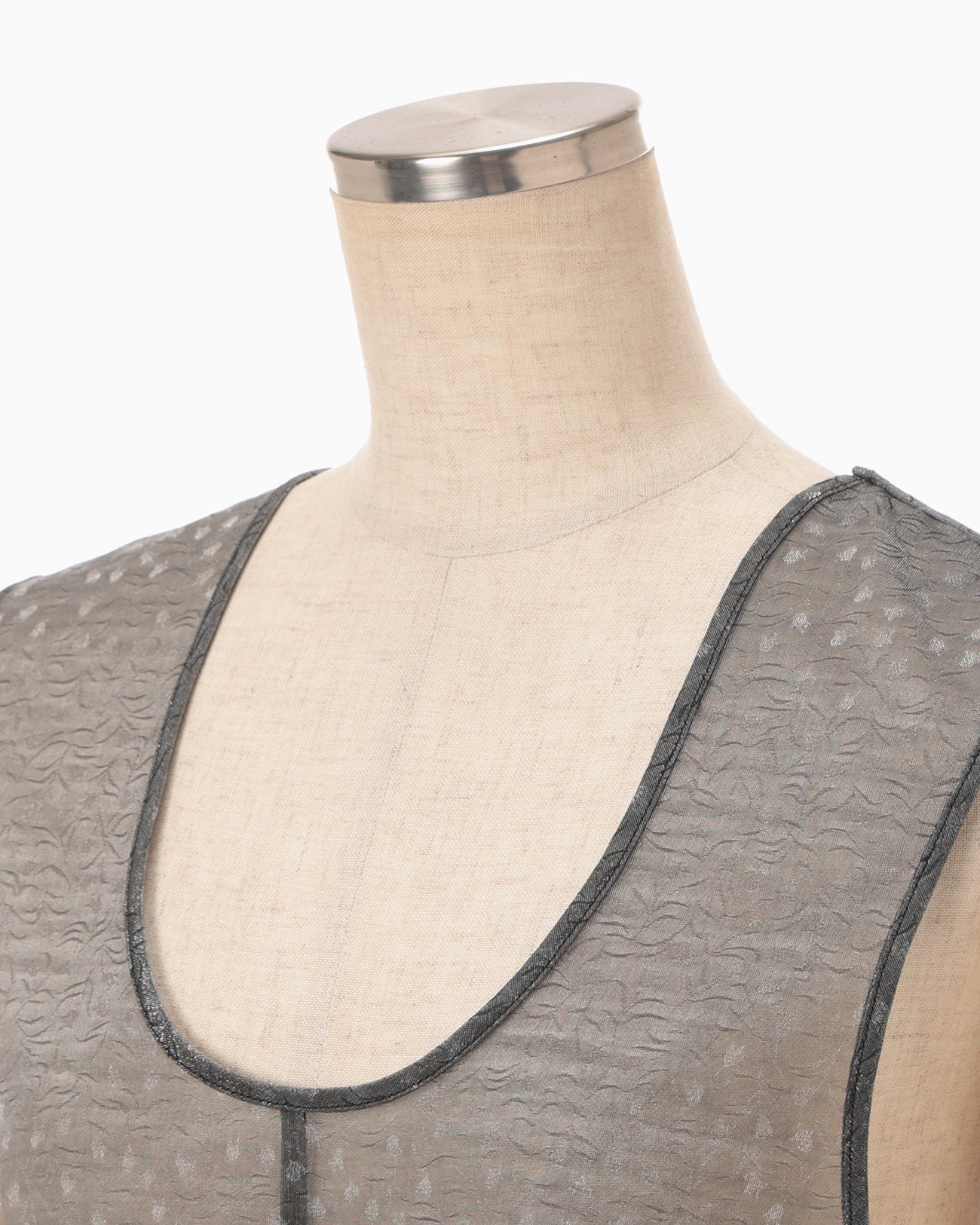 Floral Jacquard Sheer Sleeveless Top - black - Mame Kurogouchi