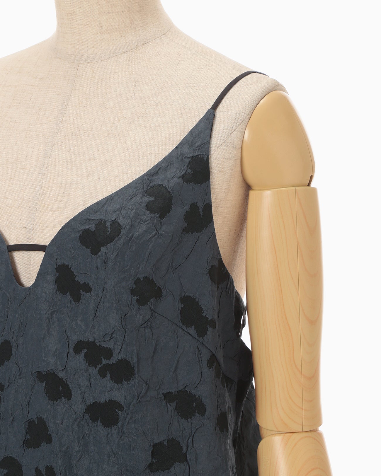 Double Layered Floral Jacquard Camisole - navy - Mame Kurogouchi