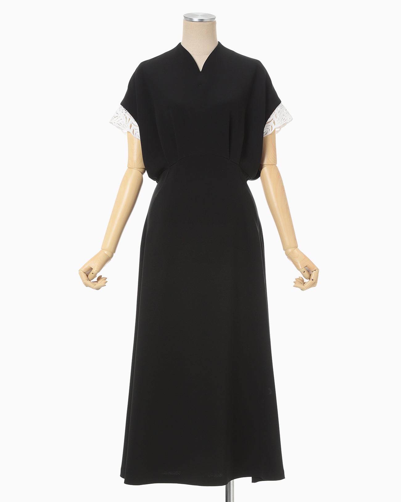 Triacetate Polyester Embroidered Short Sleeve Dress - black - Mame