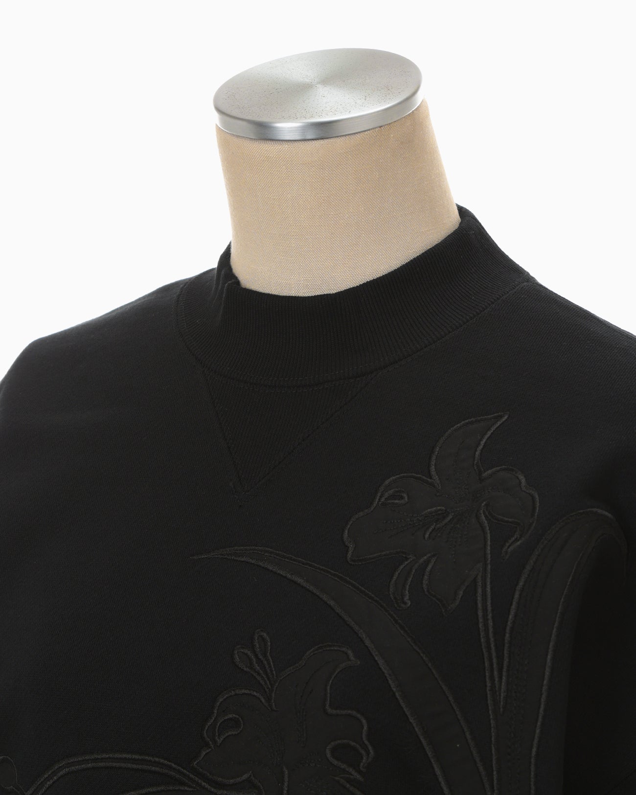 Floral Embroidery Short Sweat Top - black - Mame Kurogouchi