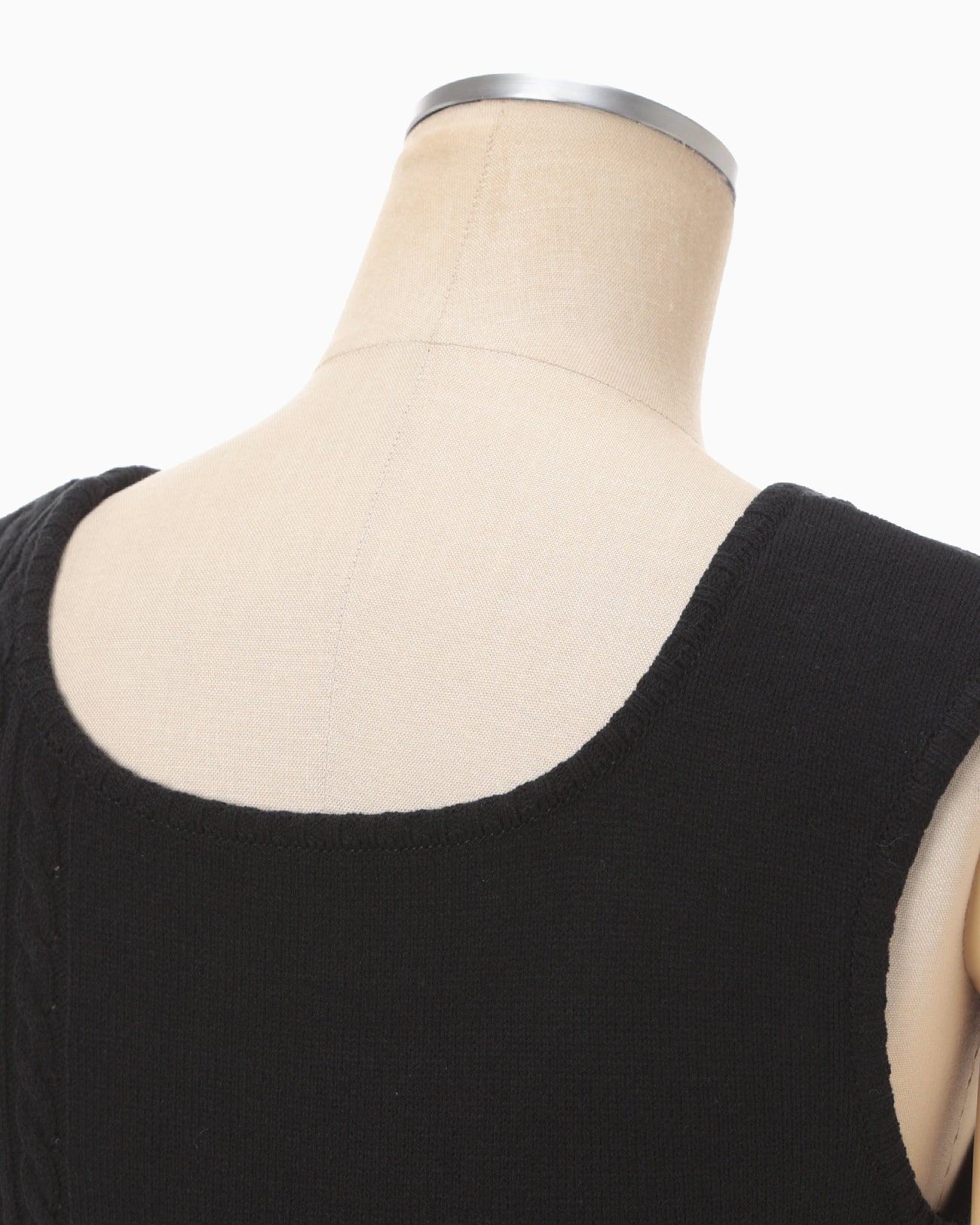 3D Floral Motif Sleeveless Knit Top - black - Mame Kurogouchi