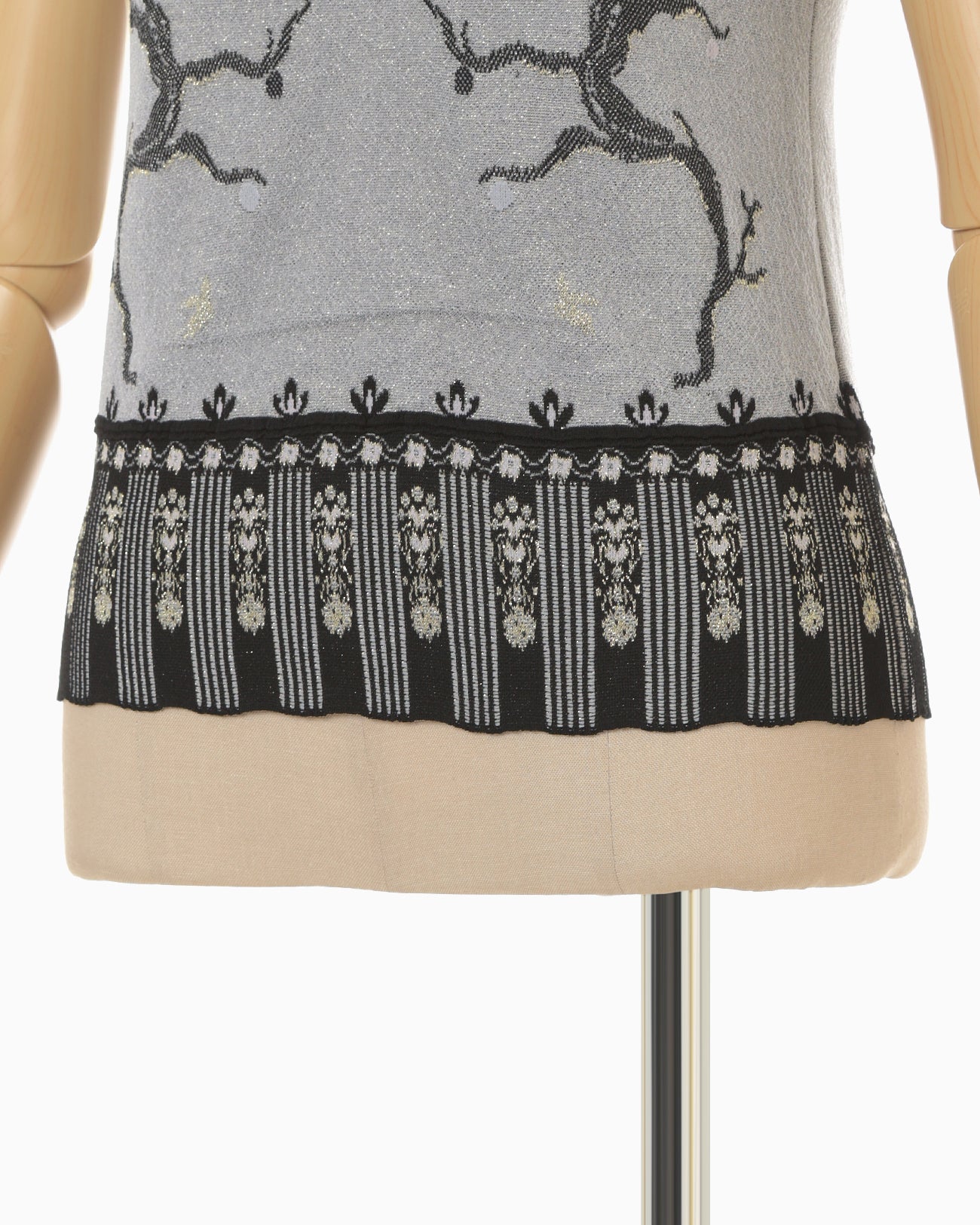 Layered Jacquard Sleeveless Knit Top - black - Mame Kurogouchi