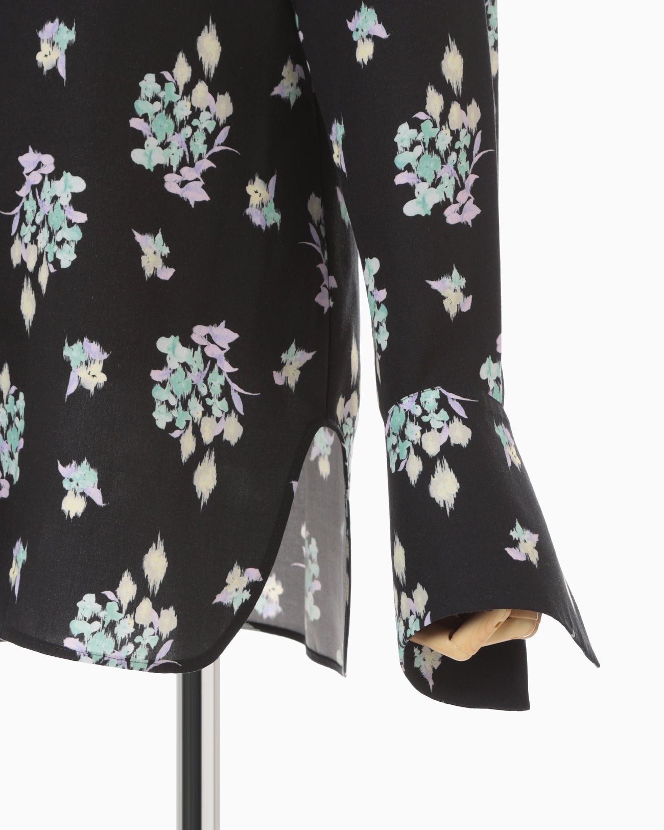Floral Motif Printed Shirt - black - Mame Kurogouchi