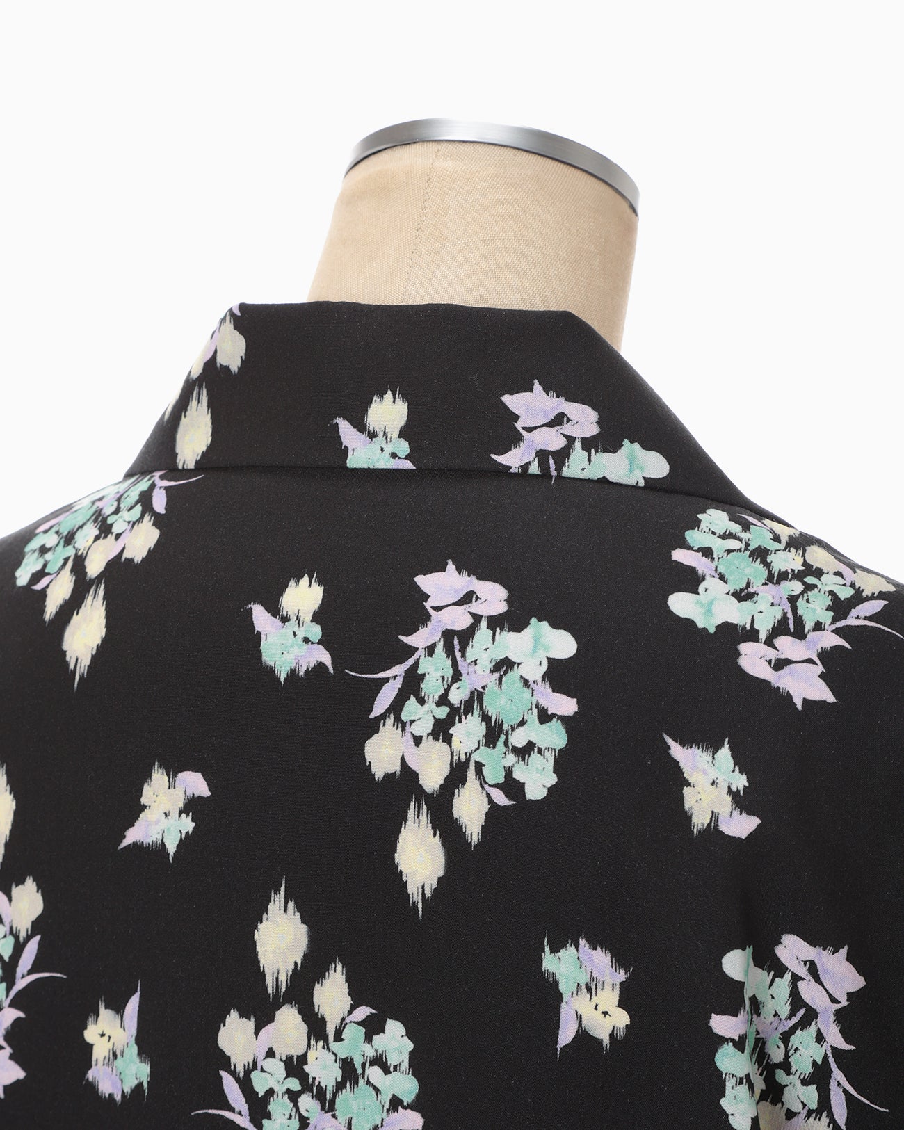 Floral Motif Printed Shirt - black - Mame Kurogouchi