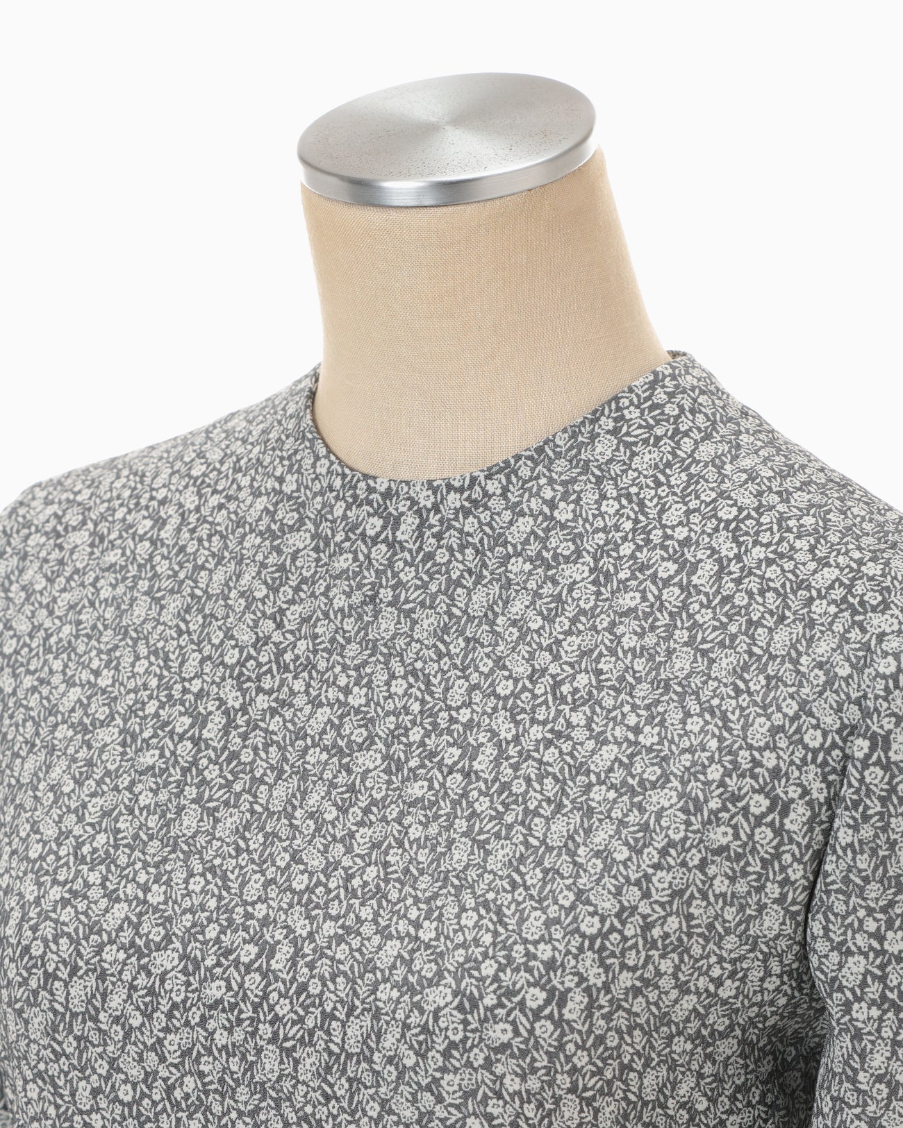 Floral Jacquard Open Back Top - grey - Mame Kurogouchi