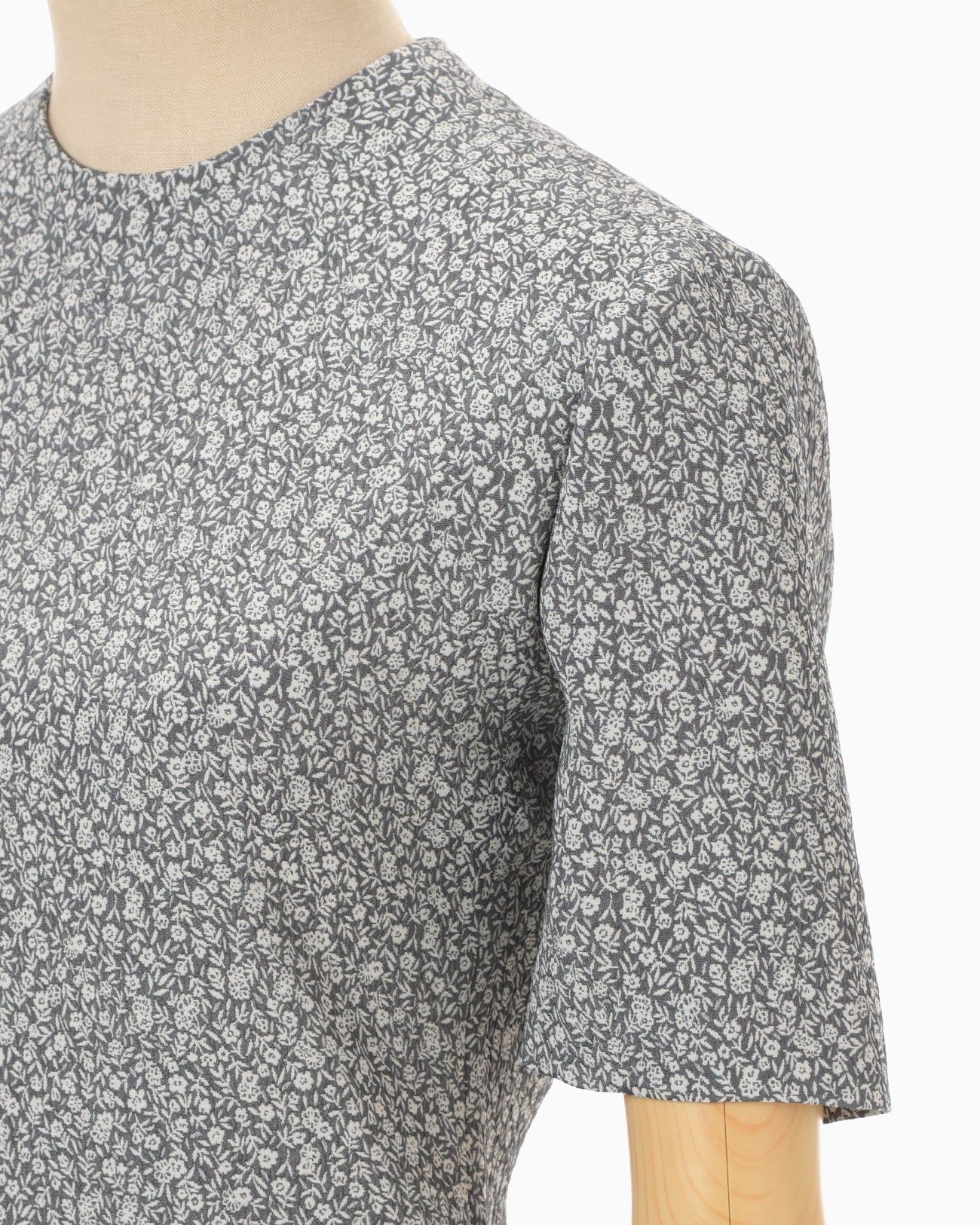 Floral Jacquard Open Back Top - grey - Mame Kurogouchi
