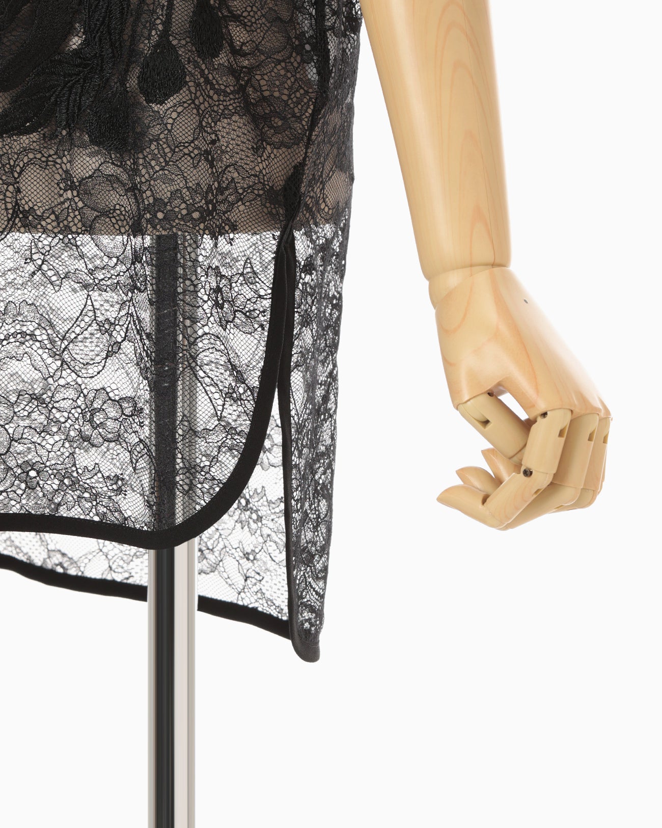 Raschel Lace Embroidered Top - black - Mame Kurogouchi