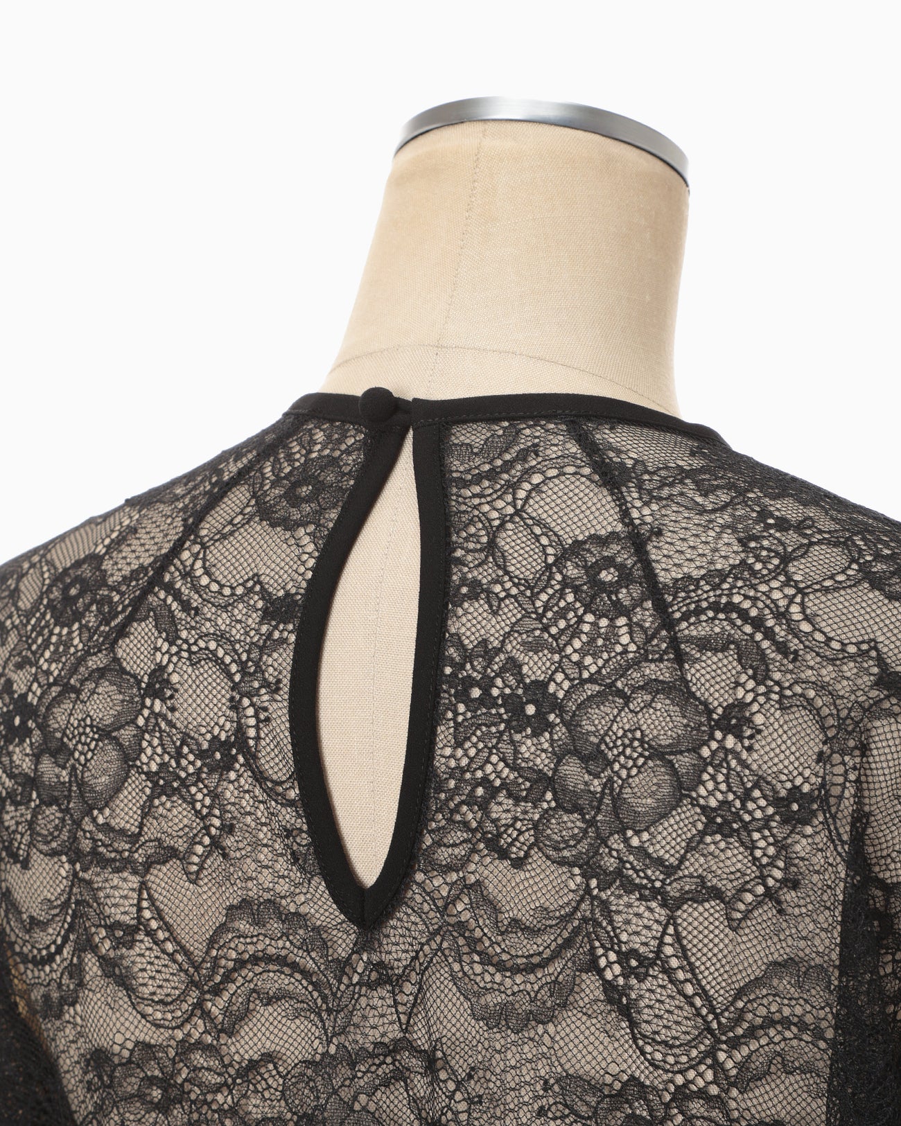 Raschel Lace Embroidered Top - black - Mame Kurogouchi