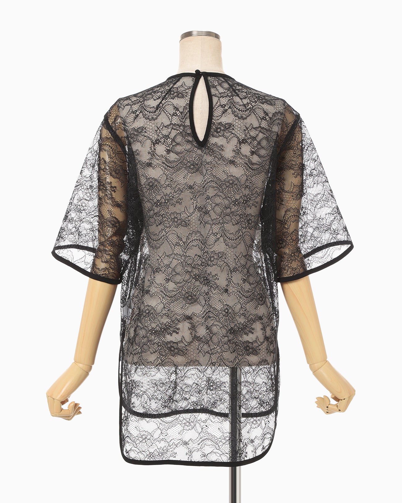 Raschel Lace Embroidered Top - black × white - Mame Kurogouchi