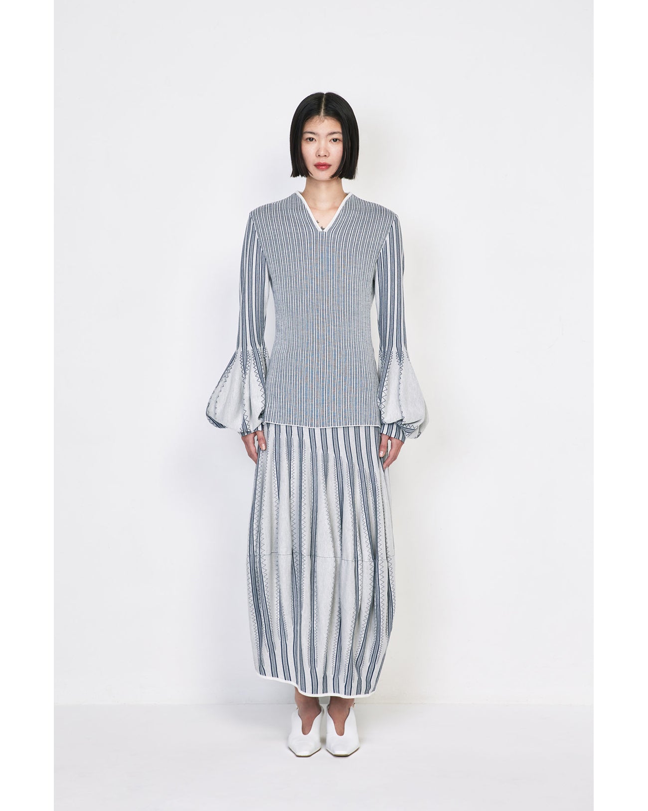 Asymmetric Knitted Volume Skirt - grey