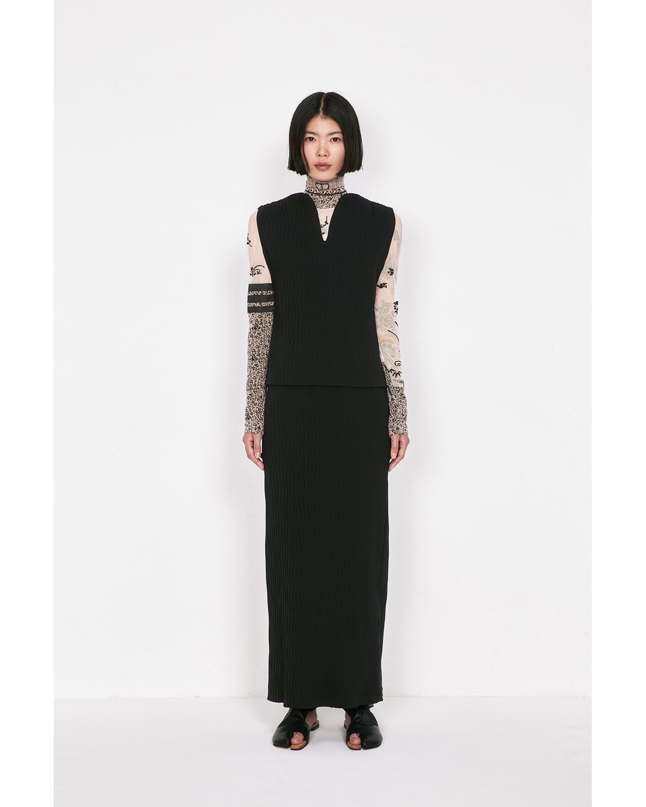 Wave Pleats Skirt - black