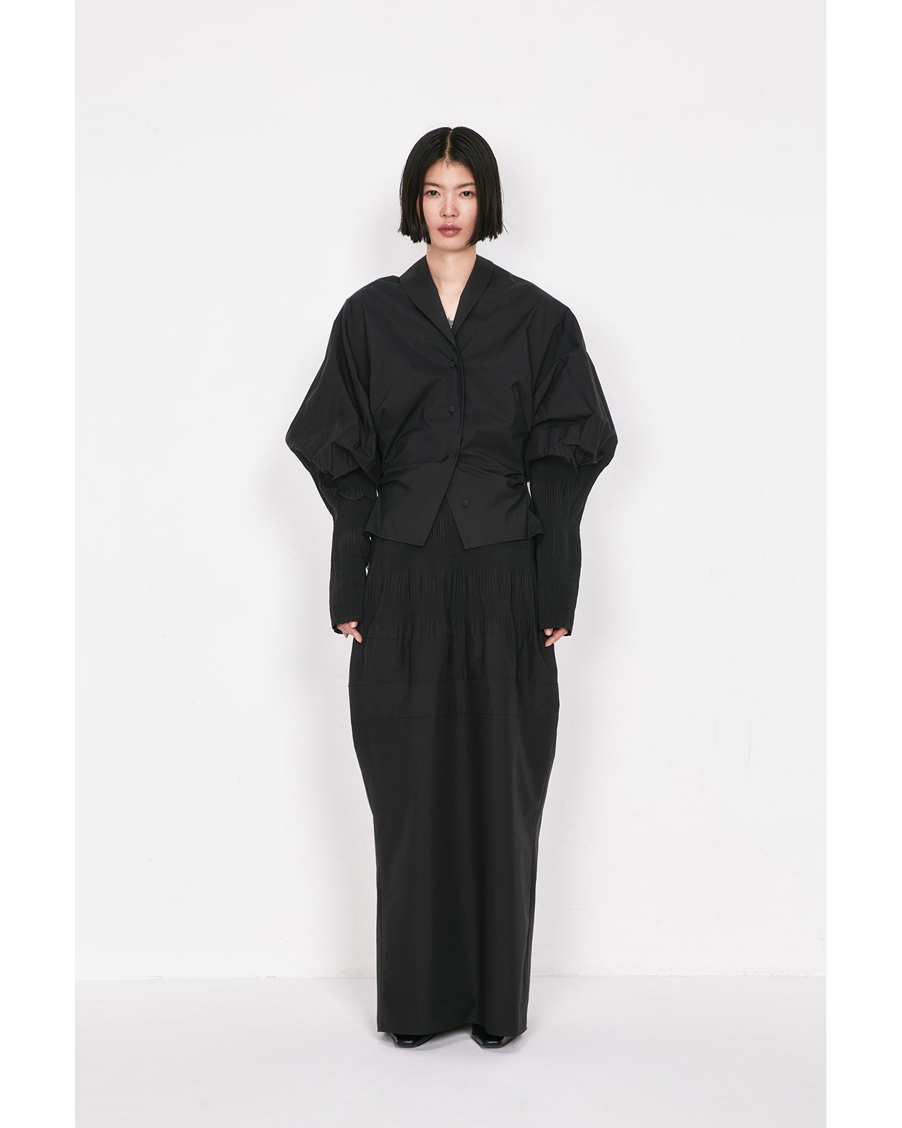 Micro Pleats Round Silhousette Skirt - black