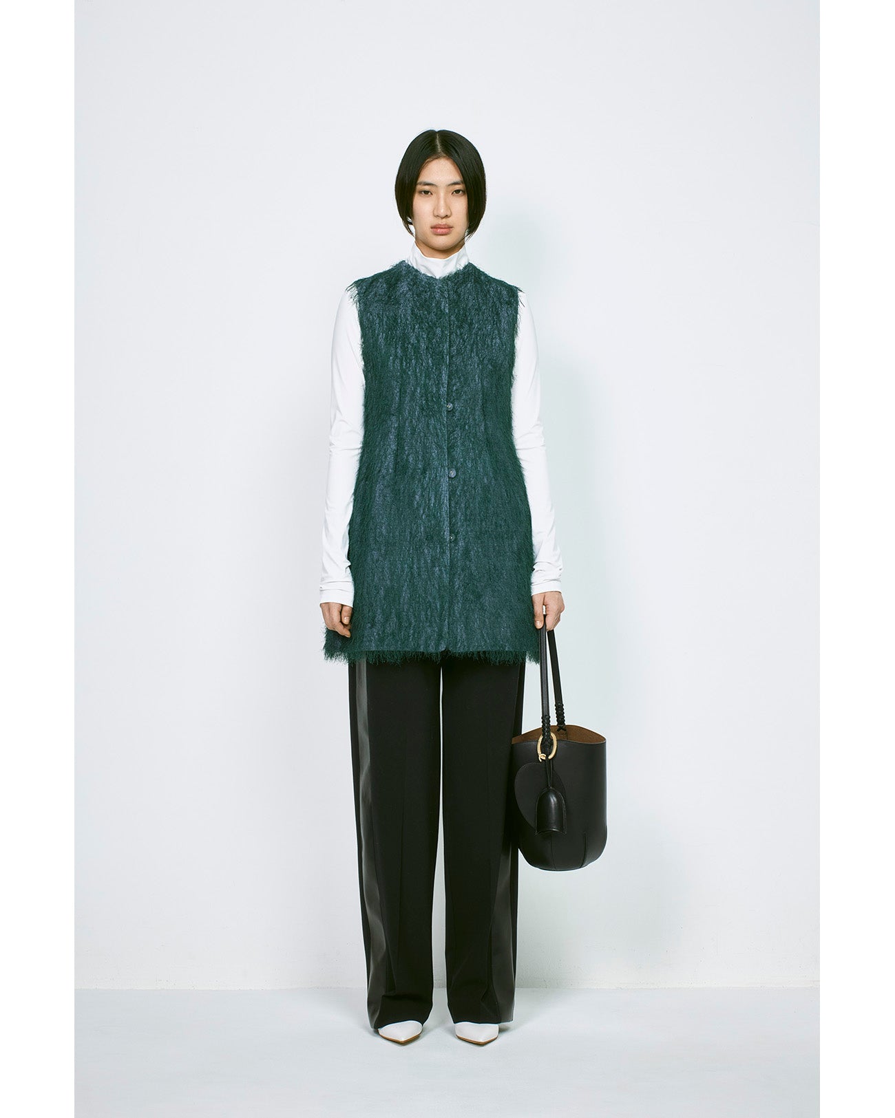 Medium Mayu Bucket Bag - black - Mame Kurogouchi