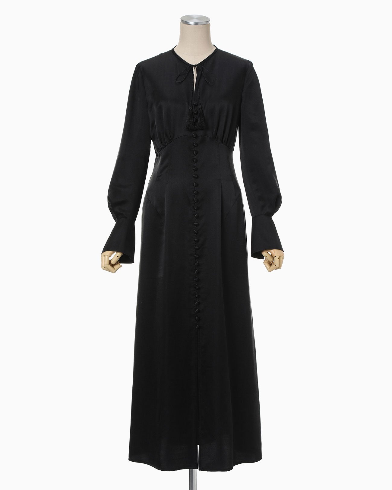 4 Basic Silk Multi-Buttoned Dress - Mame Kurogouchi