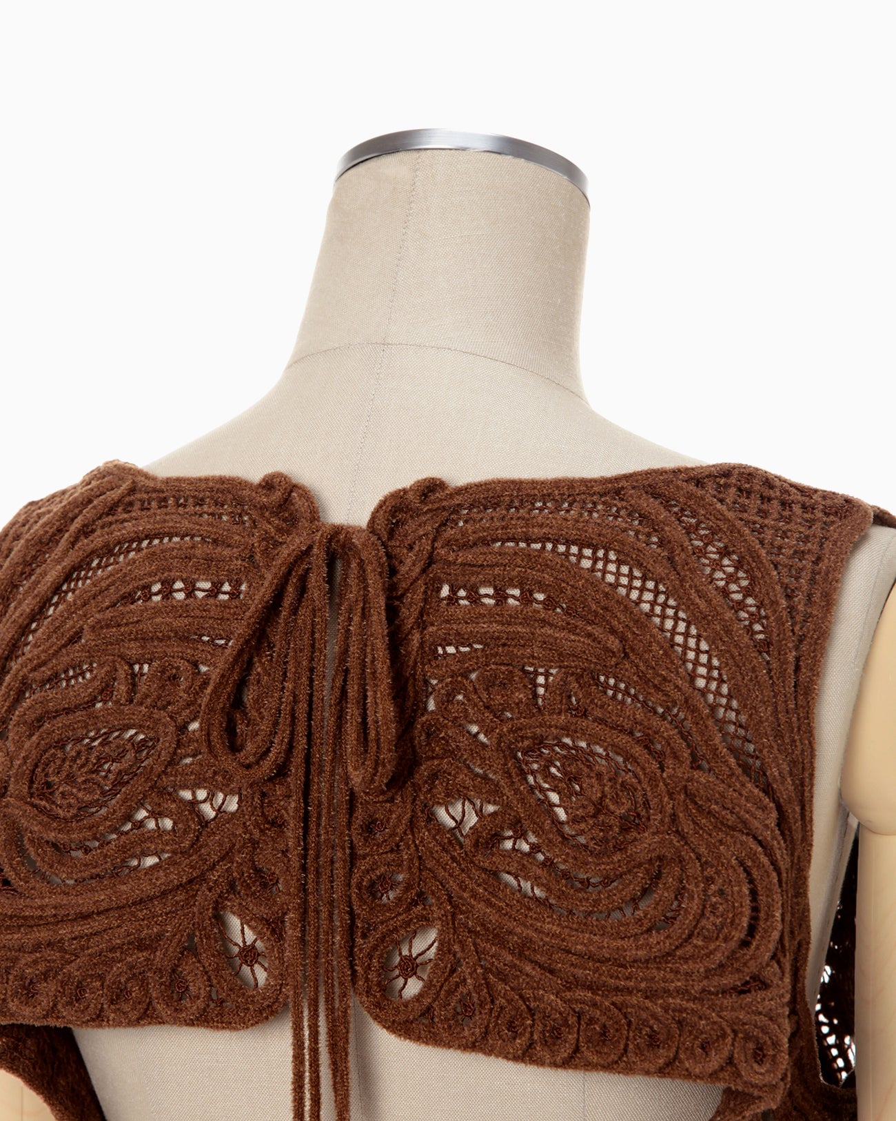 Mame Kurogouchi Cord Embroidery Vest 標準小売価格