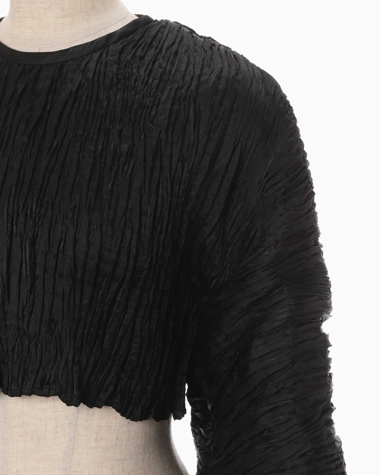 Wrinkle Pleats Cropped Top - black