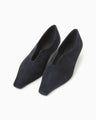 Curved Line Low Heel Pumps - navy