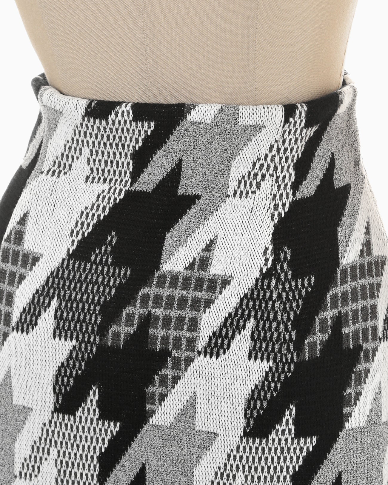 Houndstooth Knitted Skirt - black